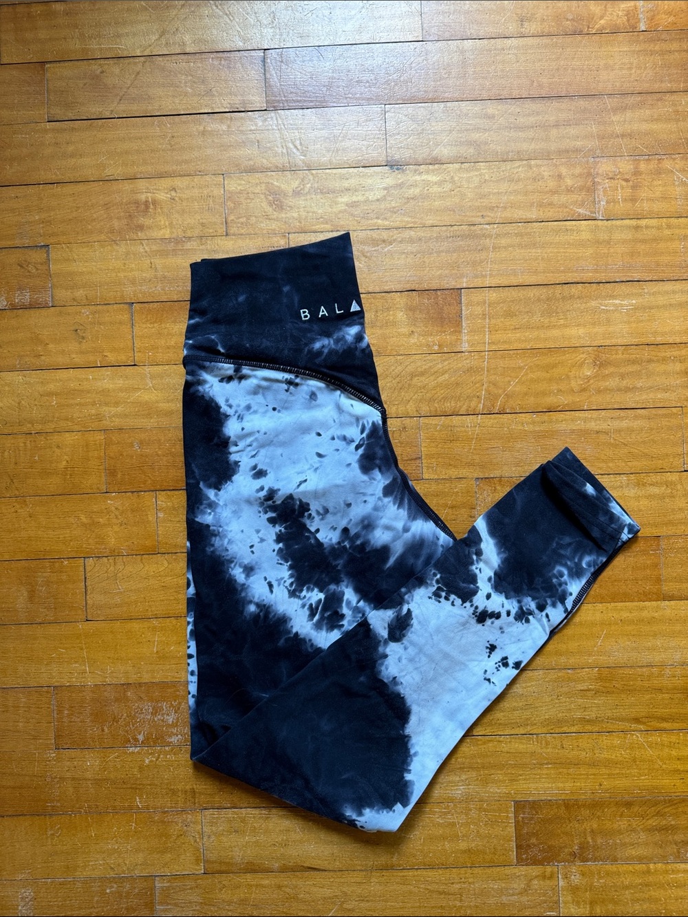 Vitality cloud tie-dye leggings